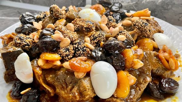 لحم بالبرقوق والمشماش